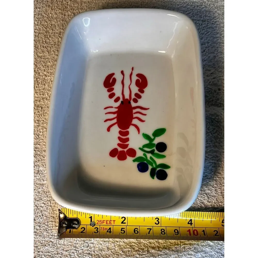 Crate & Barrel Nantucket Stoneware Lobster & Berry Motif Baking Dish